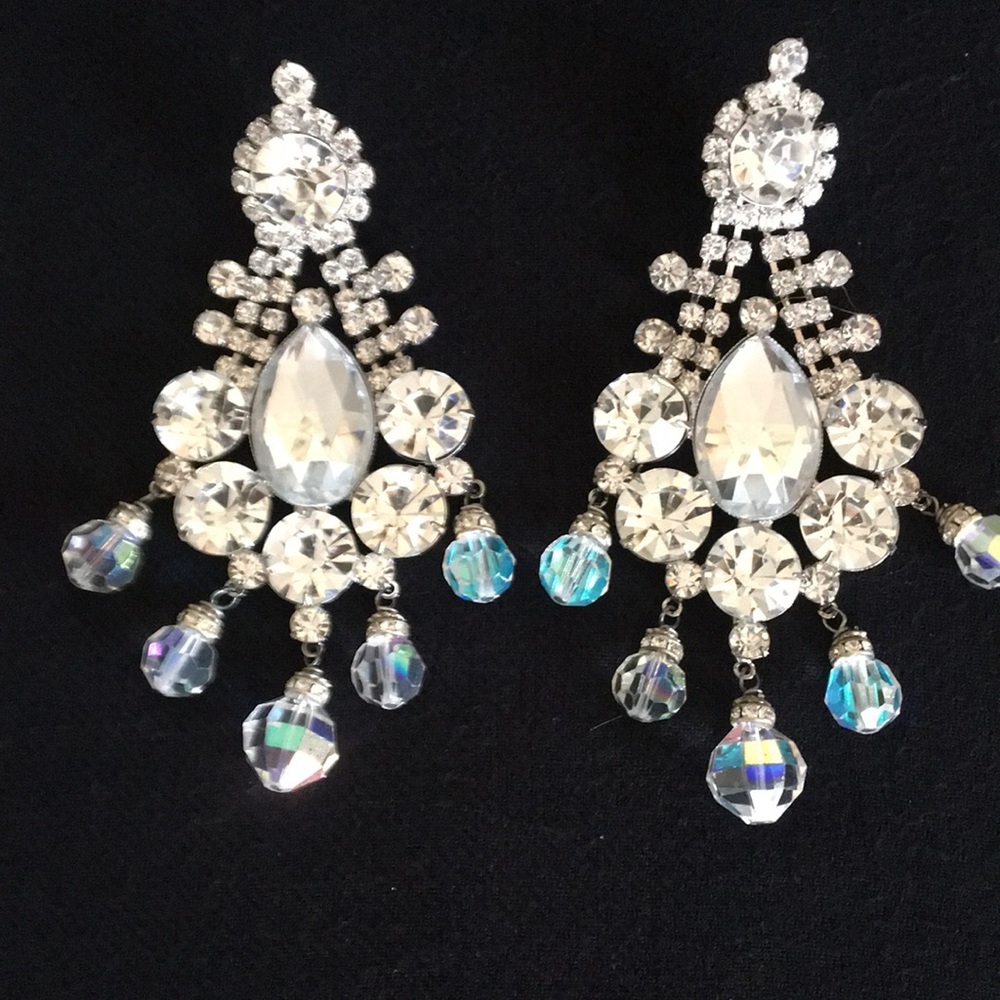LAWRENCE VRBA Crystal Chandelier Drop Earrings - Clear